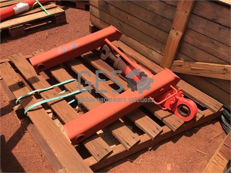 Sandvik Pallet With Cylinder Steering & Canopy Post