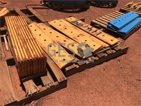 Caterpillar Pallet Loader Cutting Edges x 10