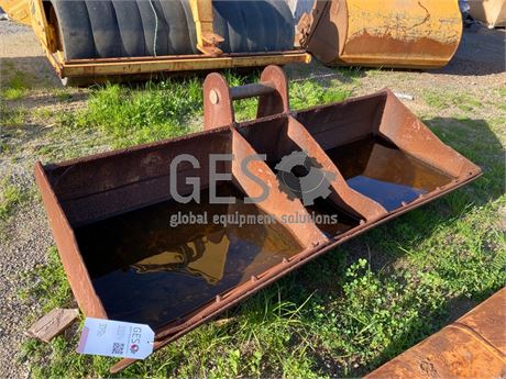 Custom 2100 mm Excavator Bucket with ~60 mm pin Asset ItemID_3750