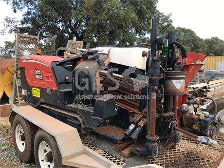 2013 Ditch Witch JT5 HDD C/w FX20 Vacuum Excavator FM5 Mud Mixer on Tandem trail