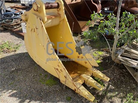 Rhino 650 mm Excavator Bucket with ~80 mm pin Asset ItemID_3673