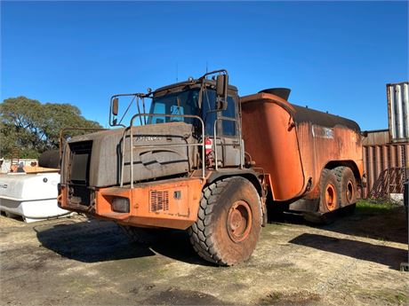 2006 Hitachi AH300D Water Cart used for Bitumen Asset WCE308