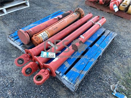 Sandvik Cylinders x 5 Refurbished, Boom Extension x 3, Jack x 2 SNM028