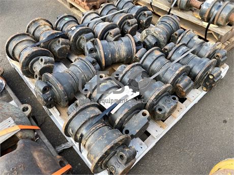 Komatsu Track Rollers x 15 to suit BR580JG-1, PC270, PC300, PC350