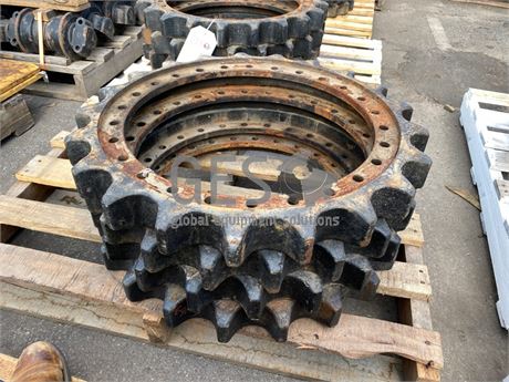 Komatsu Sprockets x 4 to suit PC300, PC400, PC450, BR500JG-1, PC350