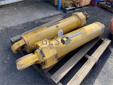 Caterpillar Cylinders Lift x 2 USED to suit 775G