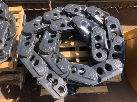 Komatsu PC2000-8 Track Chain NEW (16 x bushes in chain) One (1) chain only