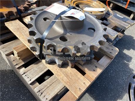 Komatsu Sprocket x 2 to suit GD825A-2 Part 235-25-11350