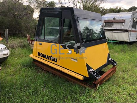 Komatsu 2HG04 Cabin to suit HD605-7EO Dump Truck with fittings & spare glass