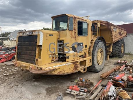 2011 Caterpillar AD55B Dump Truck