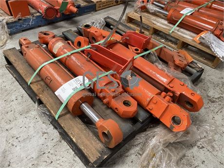 Sandvik Pallet with Tilt cylinders x 4 and brackets x 2