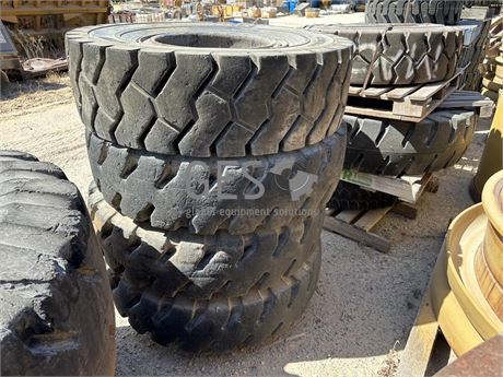 Michelin 12.00R20 Tyres on rims x 4 Used