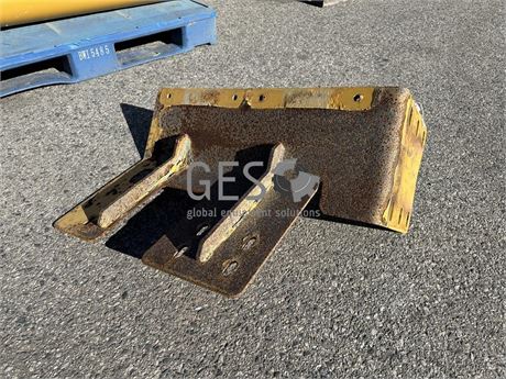 Caterpillar 775G Mud Guard