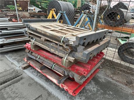 Jaw crusher liners x 6 to suit J1175 4 x swing & 2 x fixed