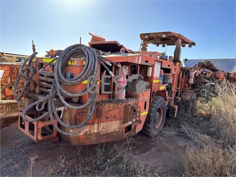 2002 Sandvik Axera D07 S-260 Twin boom jumbo NON running