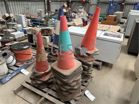 Pallet of cones / witches hats
