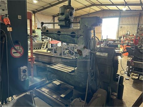 Fredk Town & Sons Radial arm pedestal drill