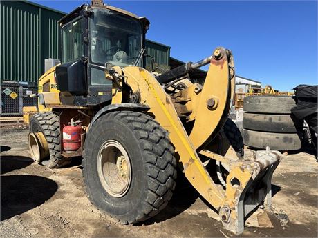 2015 Caterpillar 930K Tool Carrier