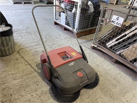 Haaga 475 floor sweeper