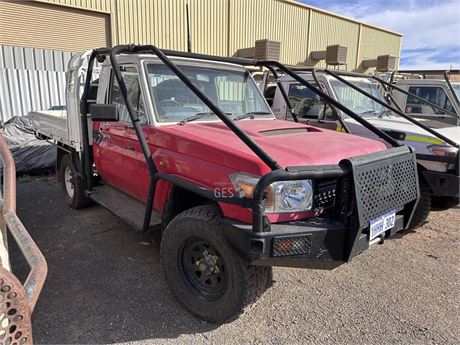 2008 Toyota Land Cruiser VDJ79R ex emergency services ute with full scrub kit