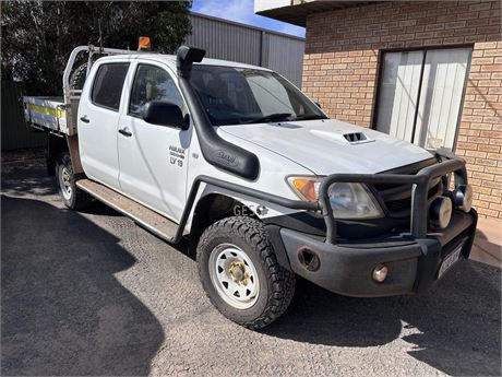 2006 Toyota Hilux 150SER KUN26R D-4D Dual Cab ute