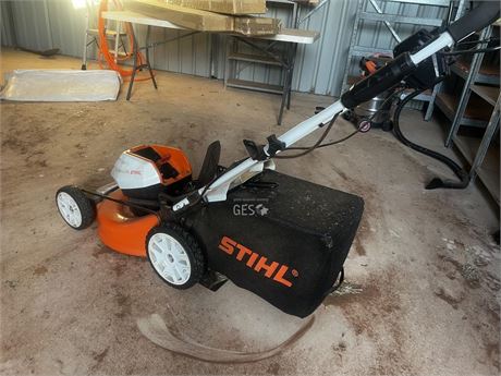 Stihl RMA-460V Battery Operated Lawnmower c/w 1 Battery + Charger