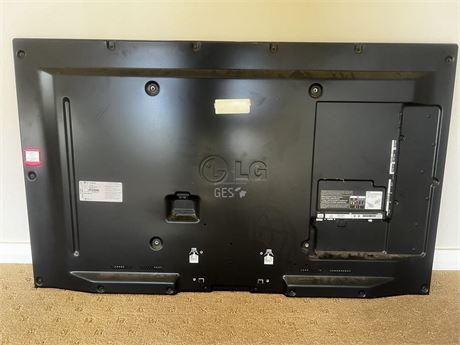 LG 47LS5700 Flat Screen TV