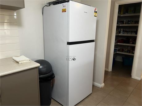 Hisense HRTF424 Top Mount Fridge/Freezer 424L