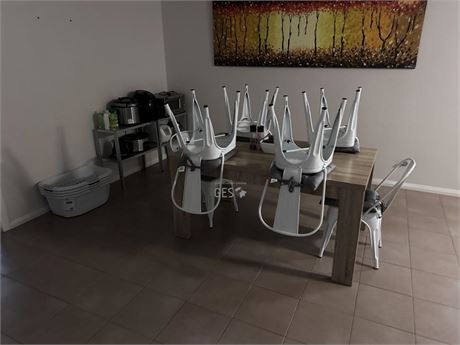 Dining table approx L150cm x 90cm x 76cm with 6 chairs