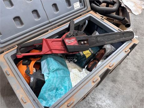 2019 Milwaukee M18FCHS chainsaw kit in hard box