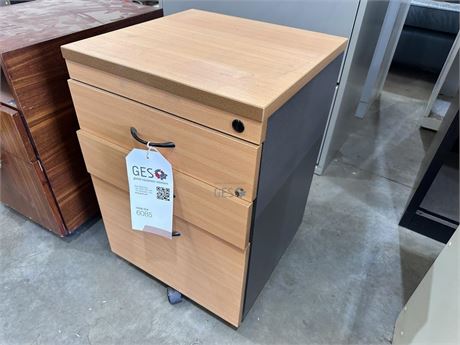 Wooden Desk Draws Light Grain