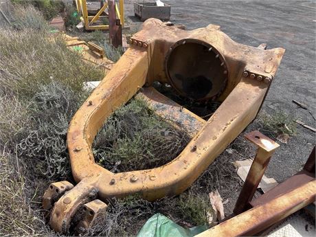 Caterpillar A frame & axle housing