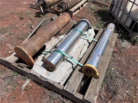 Bucket pins x 3 used