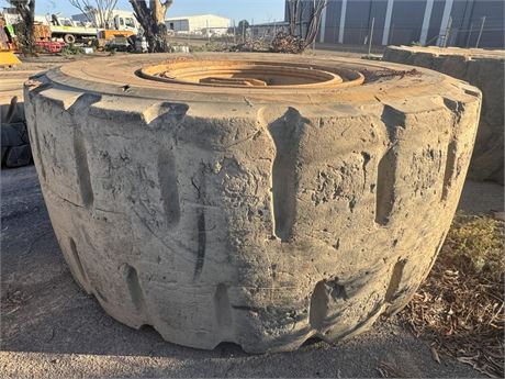 Bridgestone 45/65R45 tyre on rim used