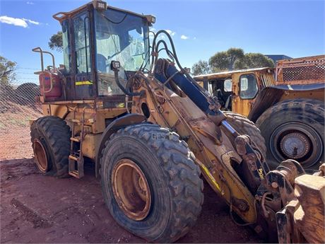 2011 Caterpillar 930H tool carrier no tools major rust