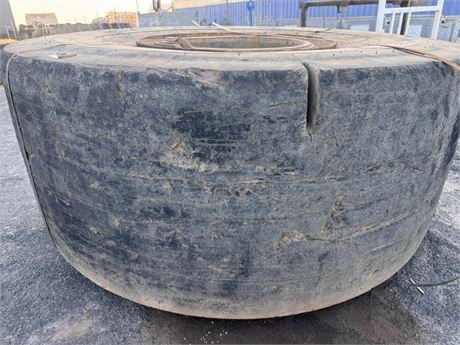 Bridgestone 29.5R29 Slick tyre on rim used