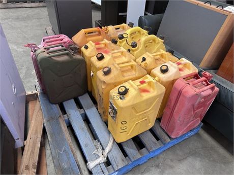 20 litre Jerry cans 10 x plastic and 3 x steel