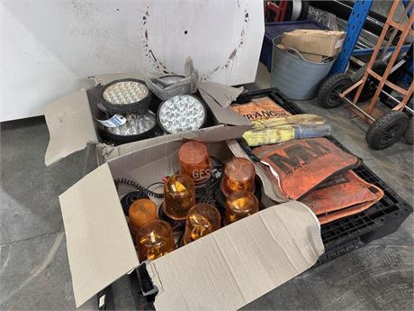 Kings, Hercules & Auslift Spot lights, recovery straps & strobe lights package