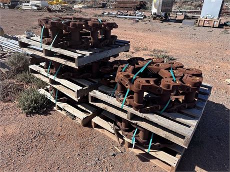 Berco Track chains with 10 - 13 links on individual pallets x 6