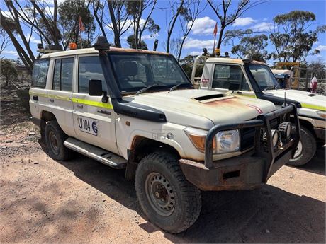 2016 Toyota VDJ76R Wagon with rust in all panels and chassis