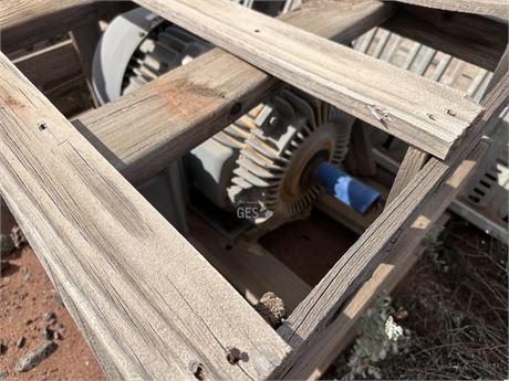 2015 Teco 11 KW 415 volt 6 pole 965 rpm frame D160L motor in crate