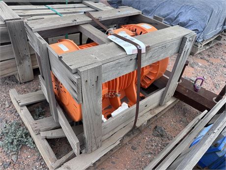 Murakami Seiki KEE-75-4CWSK Uras Vibrator 3.7 KW 415 volt 75 kN  unused