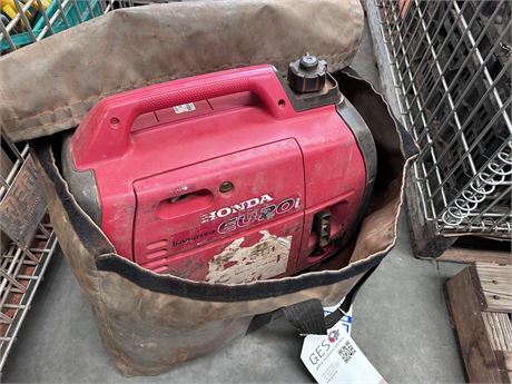 Honda EU20i 2KVA 12 volt DC Invertor 240 volt Generator in carry bag