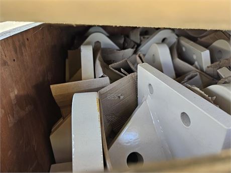 Brackets in crate unused