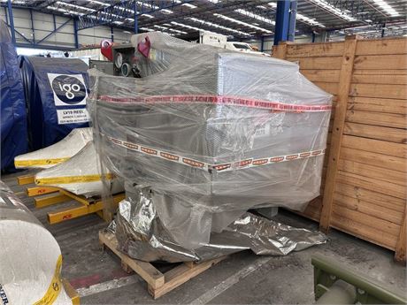 2024 Grant 630 KVA 11 KV 400 Volt Dyn11 ONAN 5.36% CB/CB Transformer Unused