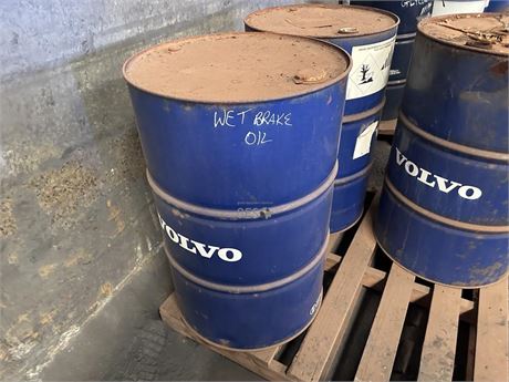 Volvo Wet brake oil 97304 WB102 in 205 litre drum