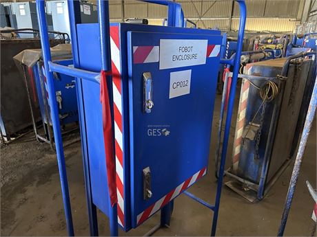 Fibre optic cable termination box
