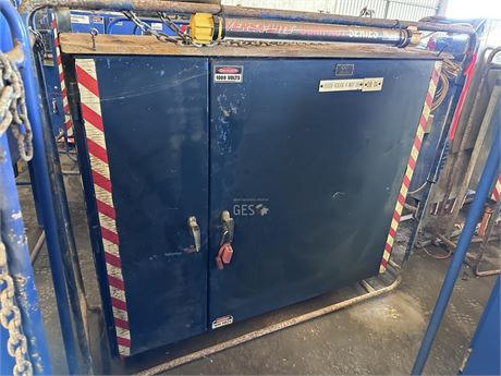Positron 4 Way 400 Amp 1000 volt Distribution board