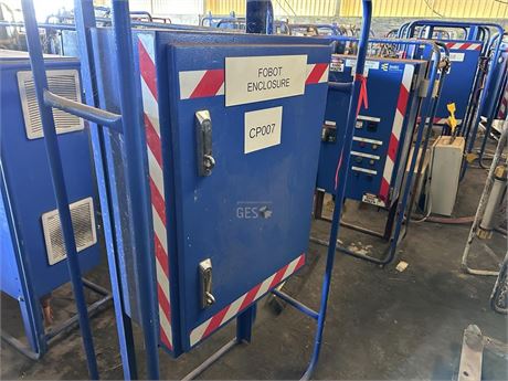 Fibre optic cable termination box
