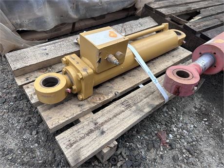 Caterpillar SX Cylinder Ejector tailgate part 186-8273 to suit AD55 or AD60
